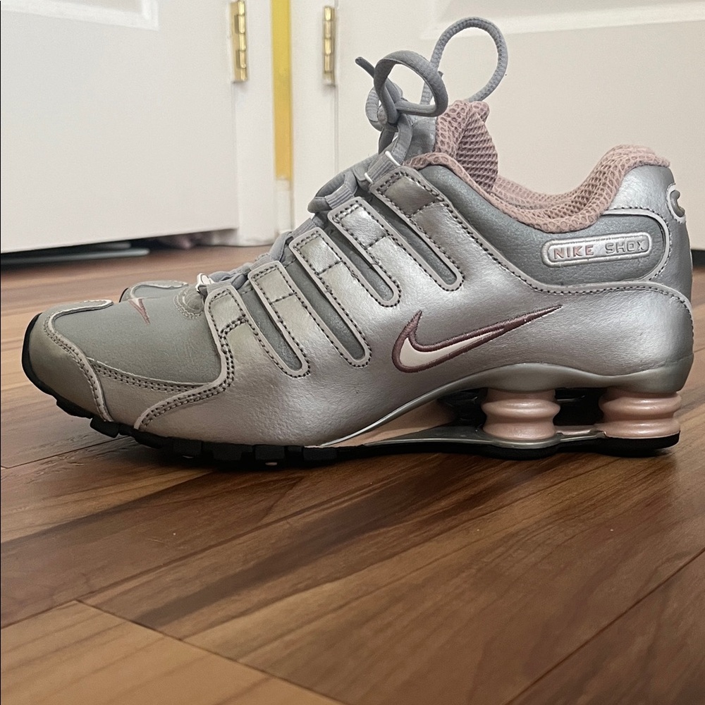 Nike Shox Women's Sneakers in Silver and Pink